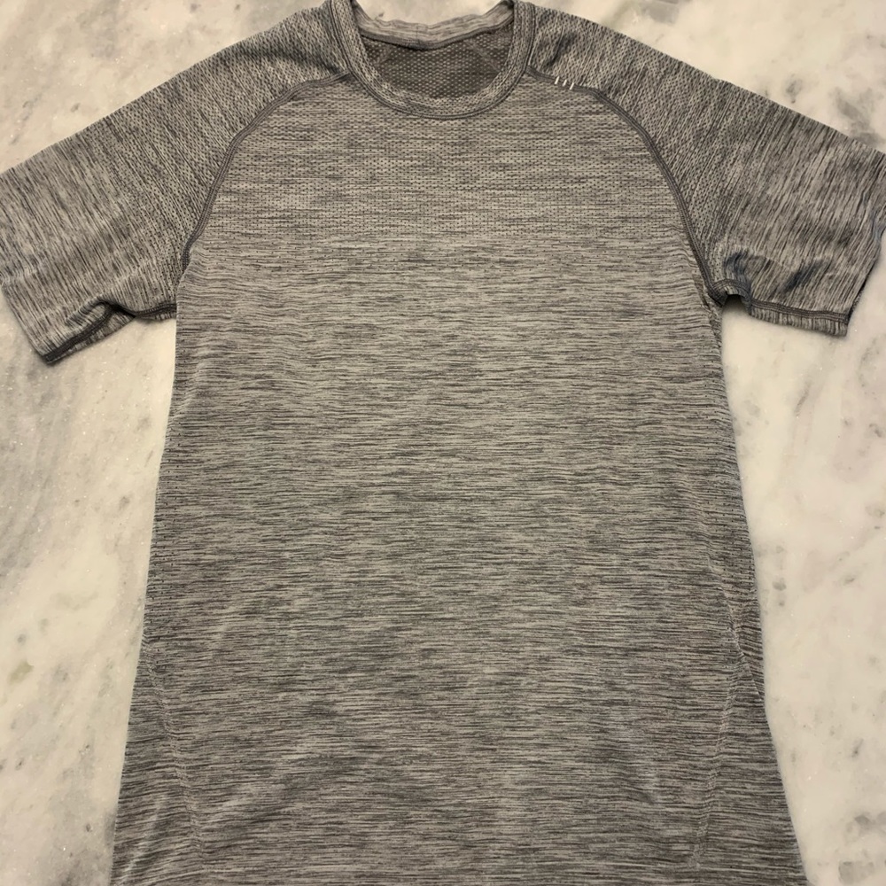 Men’s Lululemon Metal Vent tech tshirt XS